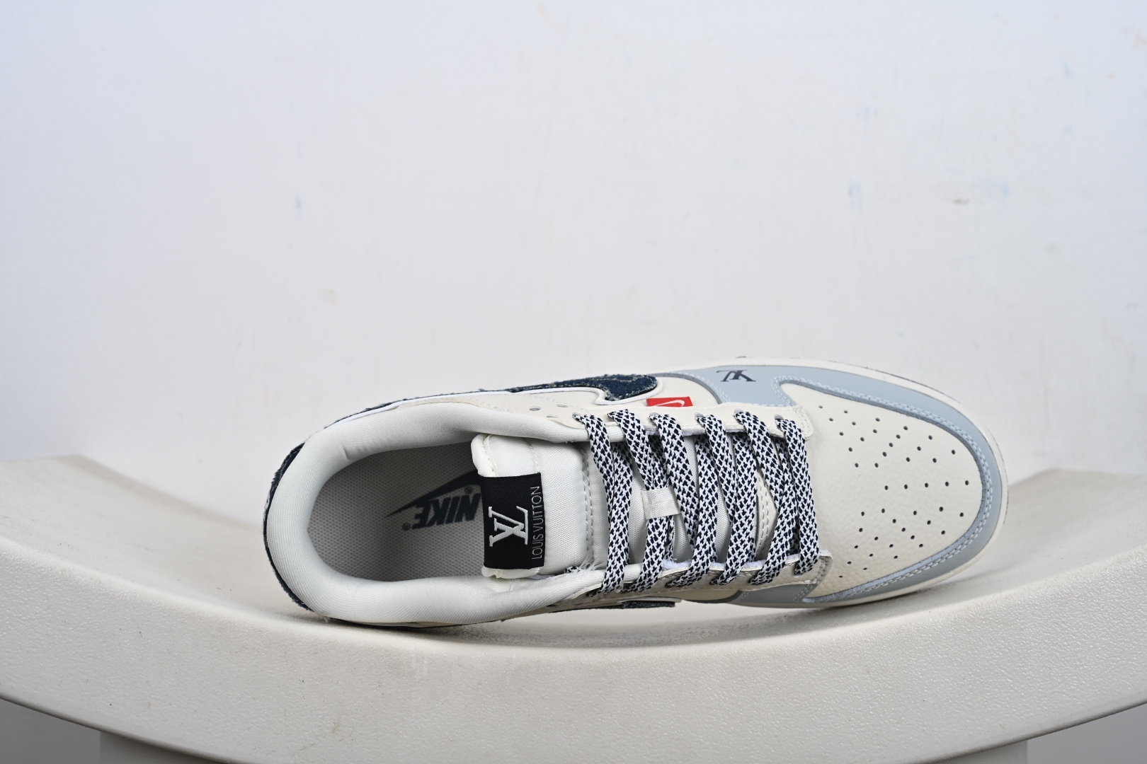 Nike SB Dunk Low“ LV联名—米灰蓝牛仔” 周年高端定制 低帮休闲板鞋 DN3168-001