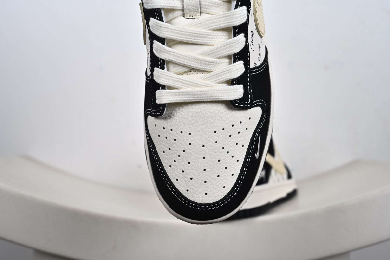 Nike SB Dunk Low 斯图西联名 米鳞勾 周年高端定制 低帮休闲板鞋 XS6089-634