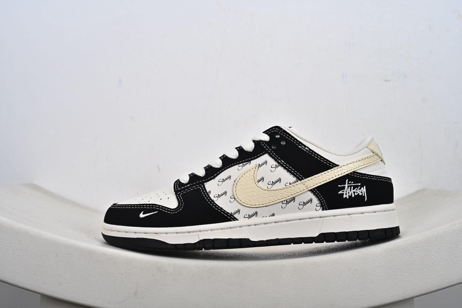 Nike SB Dunk Low 斯图西联名 米鳞勾 周年高端定制 低帮休闲板鞋 XS6089-634