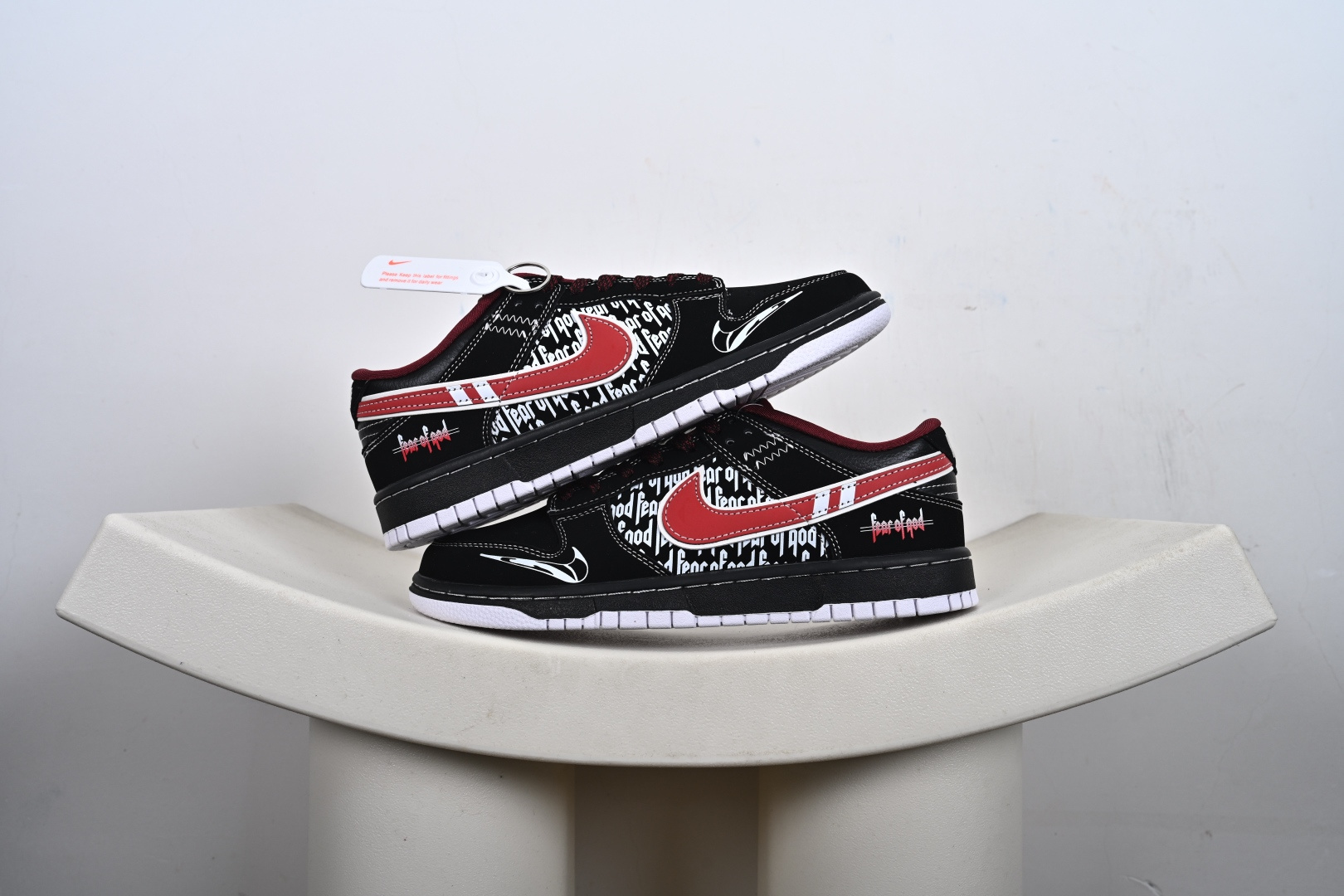 Nike SB Dunk Low“字母黑红勾” 低帮休闲板鞋 KK1333-051