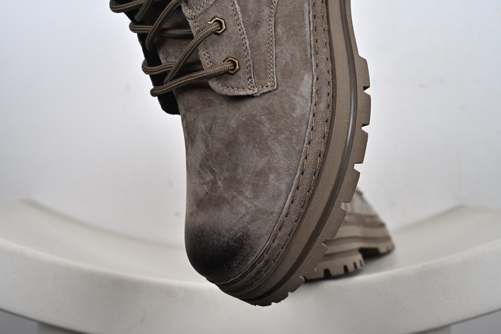 280 Ecco 爱步适酷系列工装真皮防滑厚底大黄靴 638908