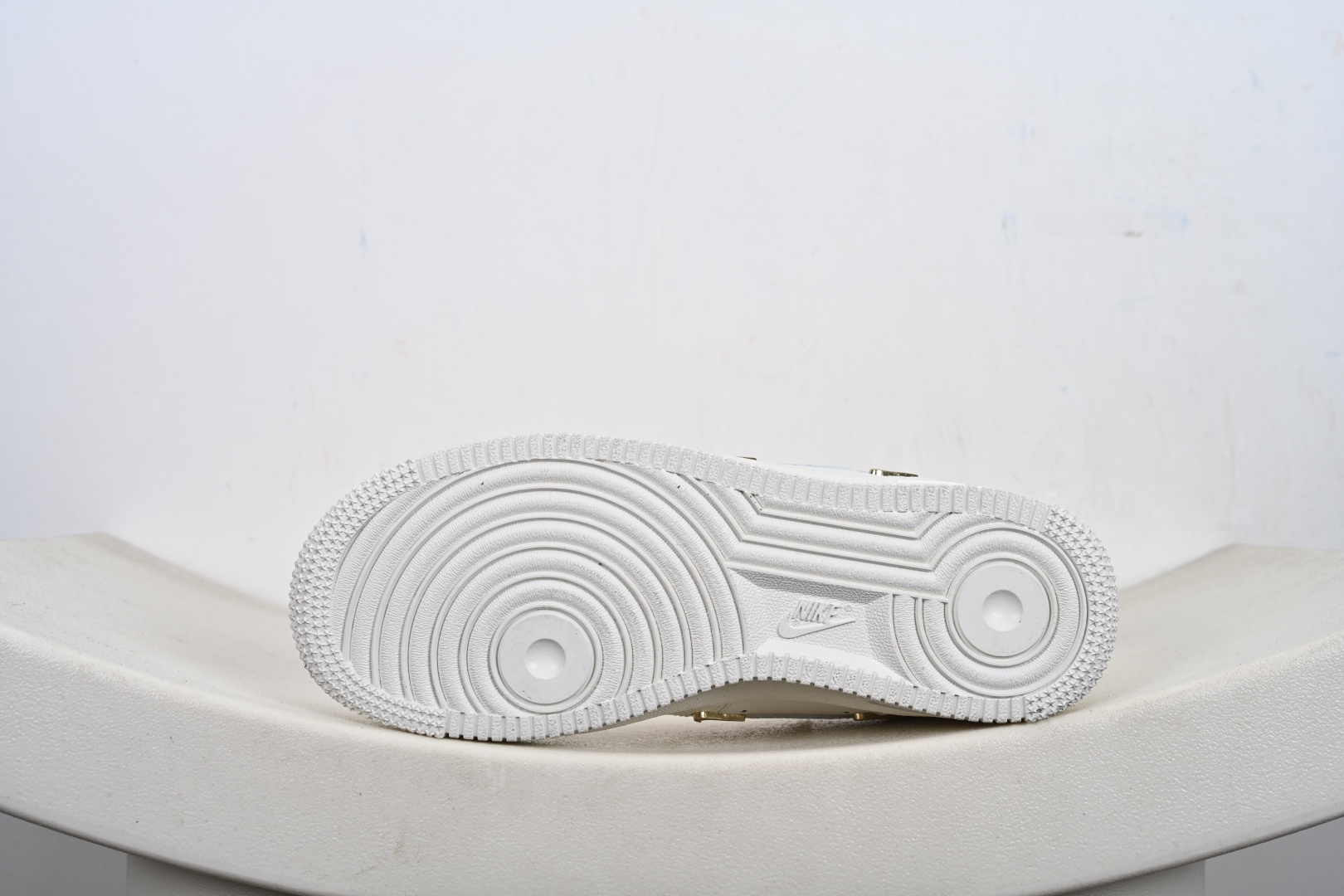 爆款定制 二次元主题 Nike Air Force 1 Low’07 四勾彩喷 空军一号低帮休闲板鞋 ZH0316-151