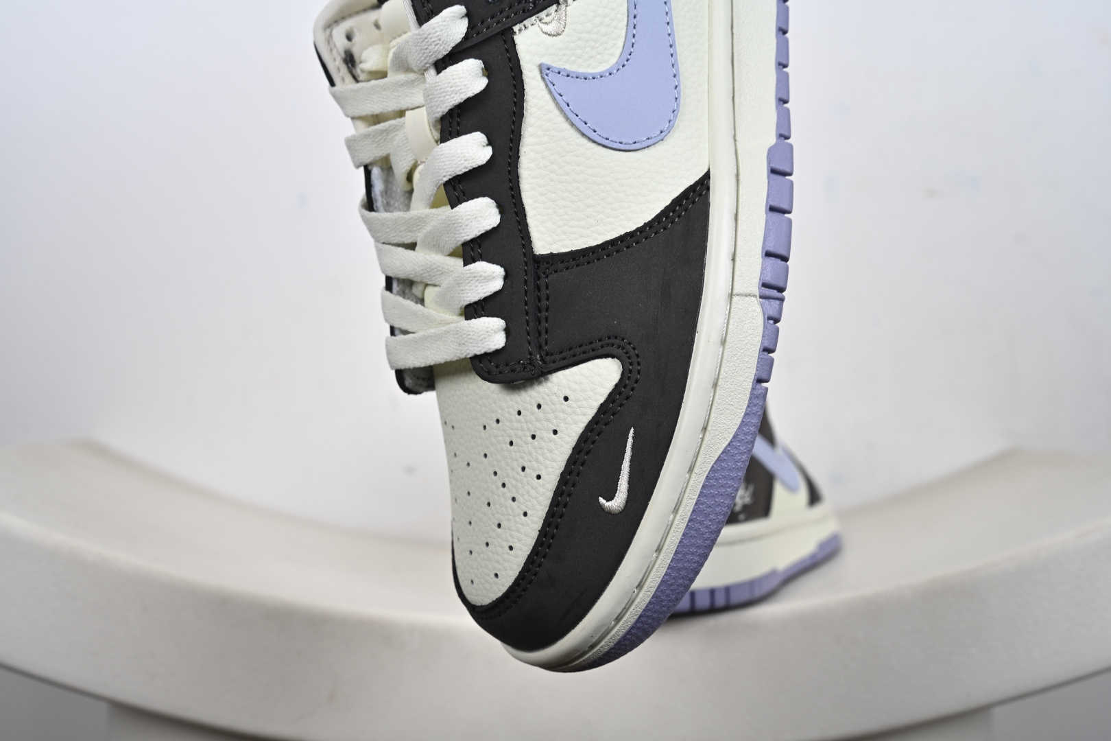 定制版Nike SB Dunk Low“——白紫灰” 高端定制 低帮休闲板鞋 YF9511-922