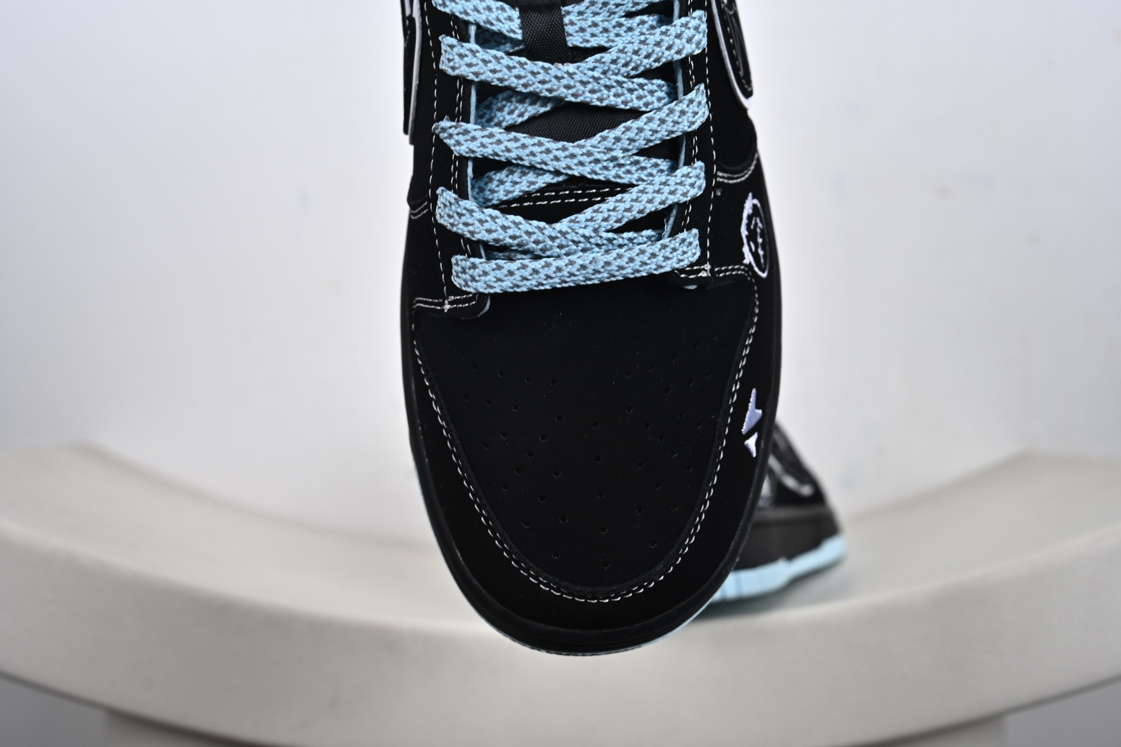 Nike SB Dunk Low x Fear of God 黑红小勾满天星 高端定制 低帮休闲板鞋 KK1333-052