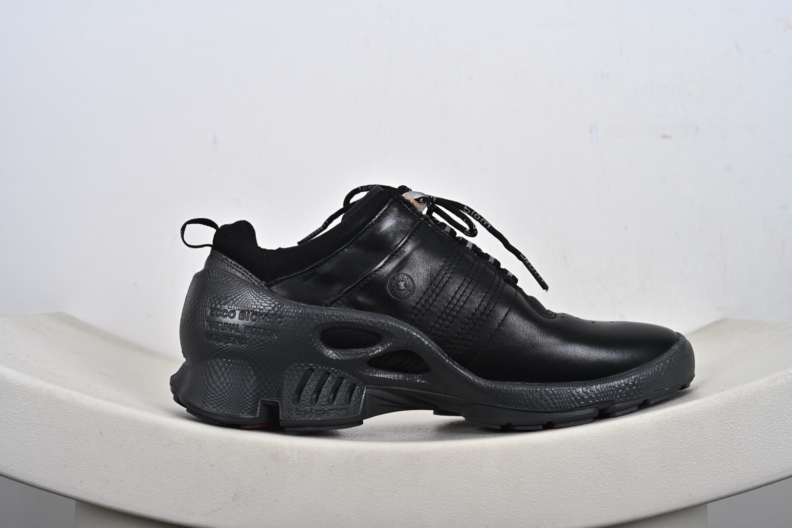 ECCO爱步 小红书爆款 新款百搭休闲款 Ecco/爱步板鞋休闲鞋 透气轻质系带轻便运动鞋 091504 51707