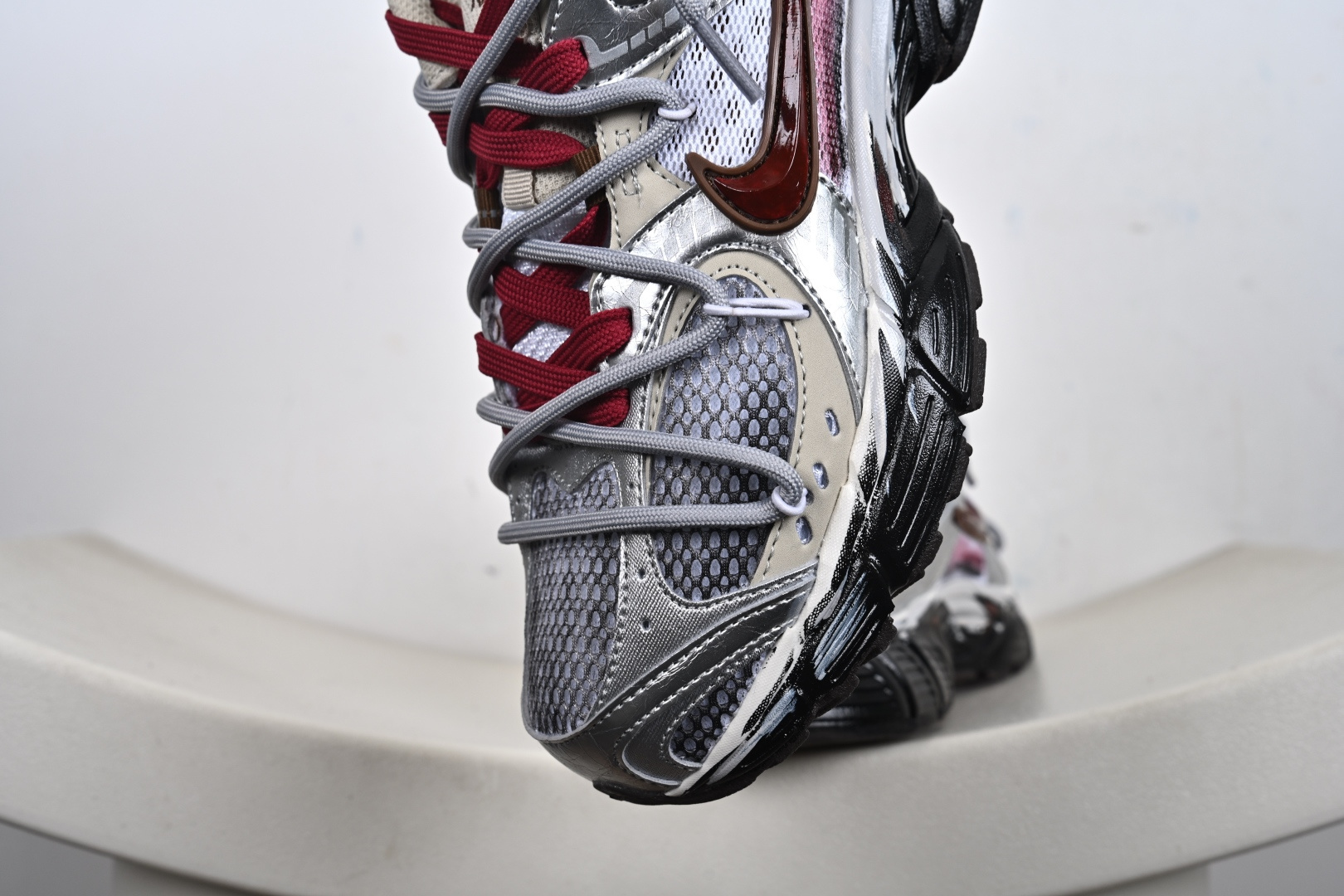 Nike V5 RNR 复古做旧 解构绑带 舒适百搭防滑耐磨 低帮跑步鞋 HQ7901-102 Nike V5 RNR 复古做旧 解构绑带 舒适百搭防滑耐磨 低帮跑步鞋 HQ7901-102