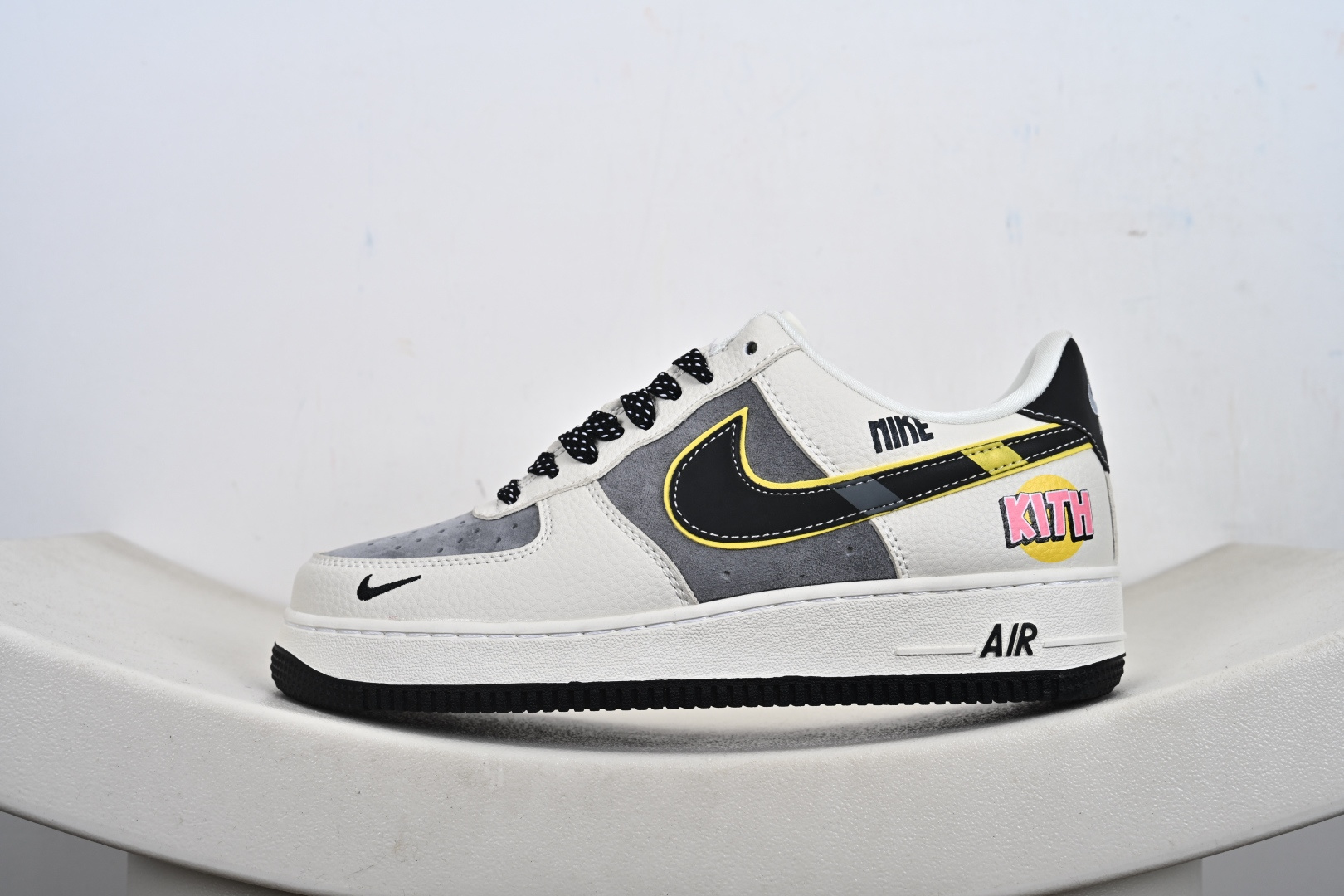 NIke Air Force 1 ‘07 Low 空军一号 低帮 运动鞋 休闲鞋 SY1388-013 NIke Air Force 1 ‘07 Low 空军一号 低帮 运动鞋 休闲鞋 SY1388-013