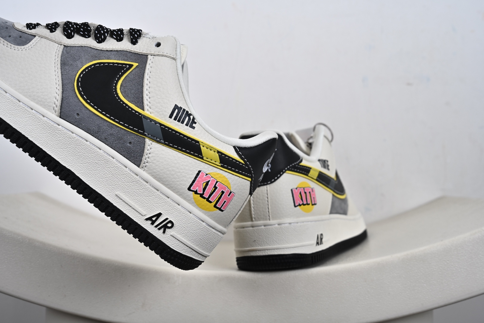 NIke Air Force 1 ‘07 Low 空军一号 低帮 运动鞋 休闲鞋 SY1388-013 NIke Air Force 1 ‘07 Low 空军一号 低帮 运动鞋 休闲鞋 SY1388-013