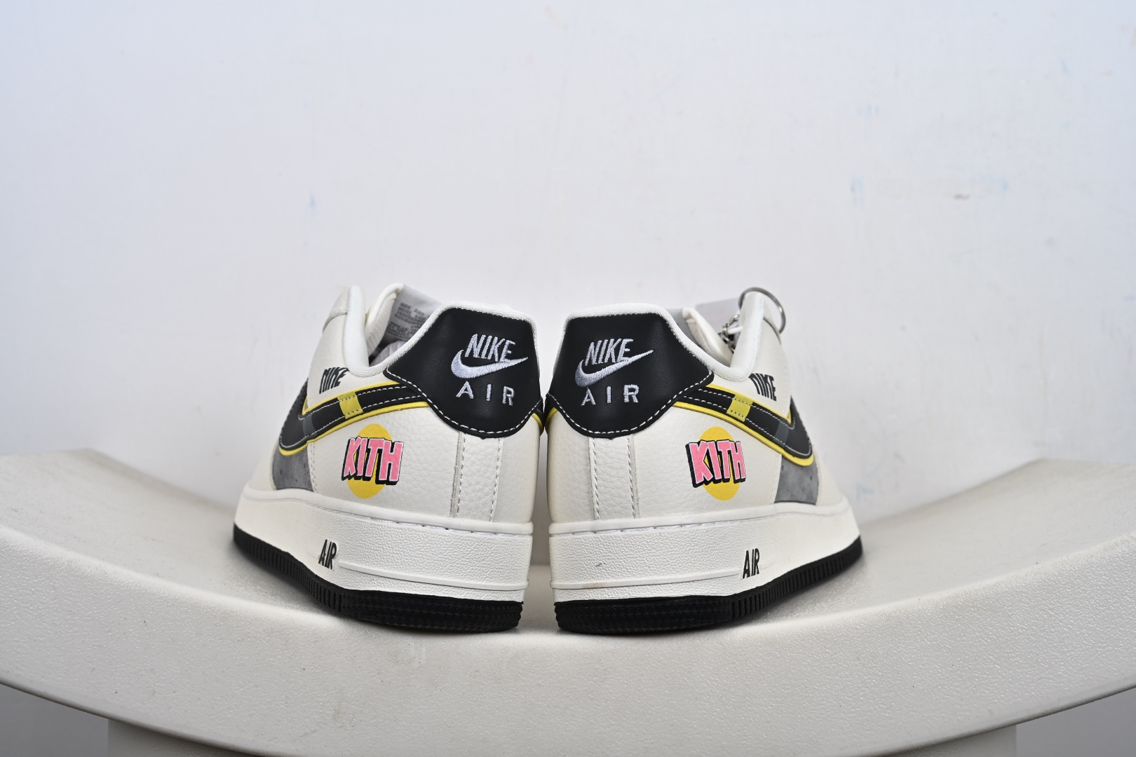 NIke Air Force 1 ‘07 Low 空军一号 低帮 运动鞋 休闲鞋 SY1388-013 NIke Air Force 1 ‘07 Low 空军一号 低帮 运动鞋 休闲鞋 SY1388-013