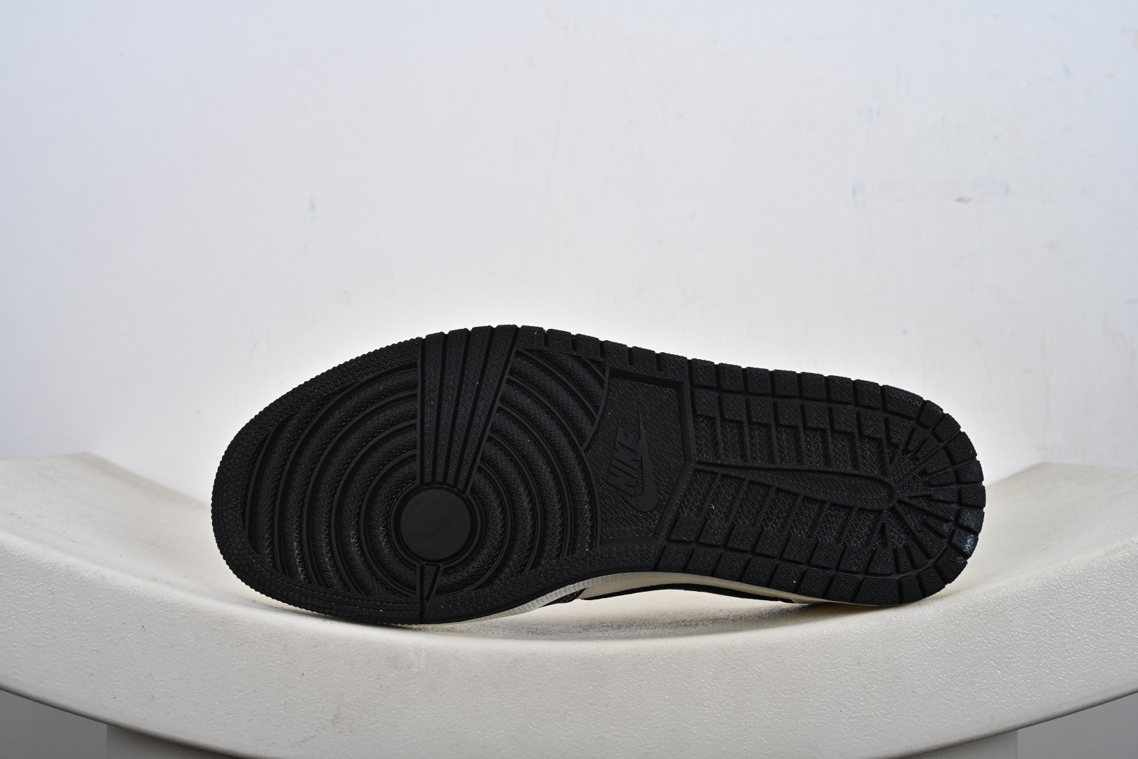 Nike Air Jordan 1 Low 定制配色 LV联名 定制AJ联名-高端定制 低帮复古文化板鞋 DZ2688-003