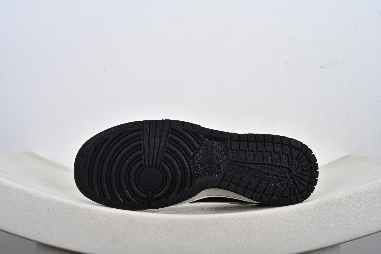 Nike SB Dunk Low“ 北面联名—灰黑猪八革” 周年高端定制 低帮休闲板鞋 DN3168-006