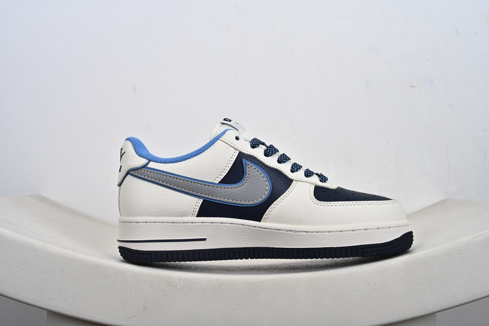 NIke Air Force 1 '07 Low “NIKE蓝-米蓝拼接”空军一号 低帮 运动鞋 JP8028-067 NIke Air Force 1 '07 Low “NIKE蓝-米蓝拼接”空军一号 低帮 运动鞋 JP8028-067