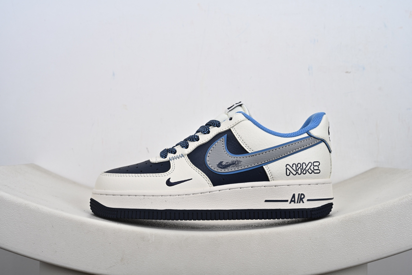 NIke Air Force 1 '07 Low “NIKE蓝-米蓝拼接”空军一号 低帮 运动鞋 JP8028-067 NIke Air Force 1 '07 Low “NIKE蓝-米蓝拼接”空军一号 低帮 运动鞋 JP8028-067
