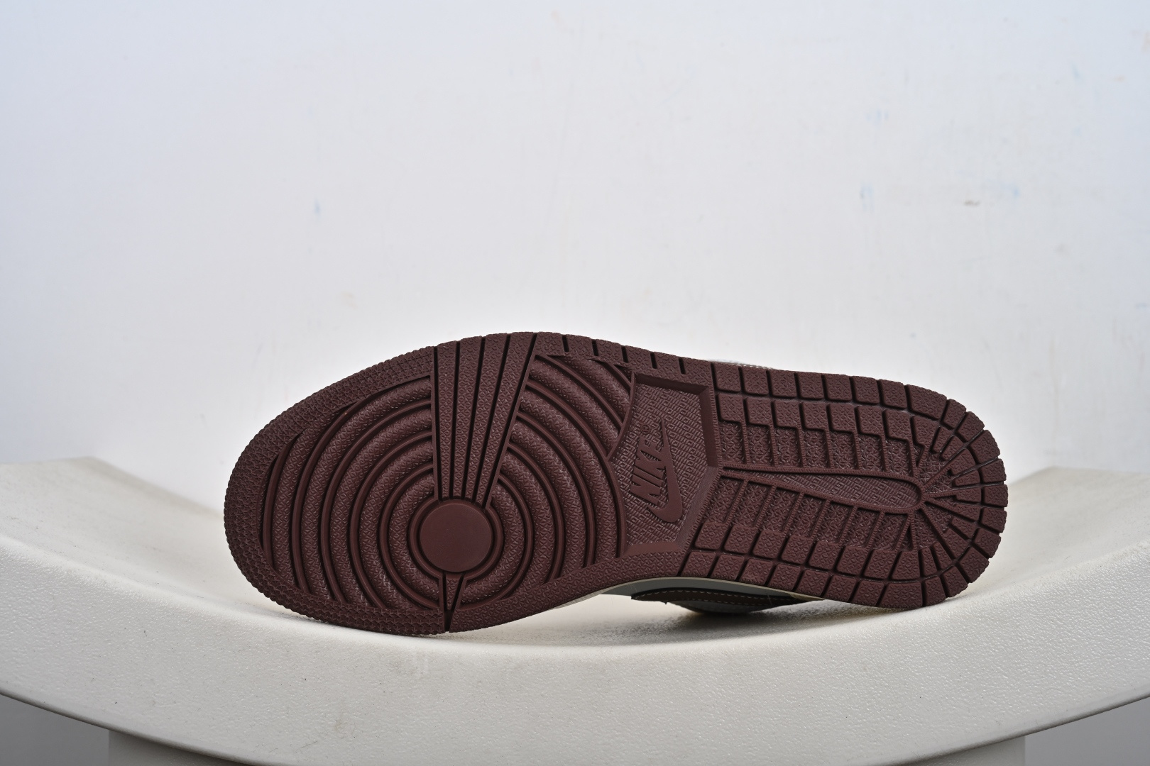 Nike Air Jordan 1 Low 定制配色 迪奥联名 定制AJ联名-高端定制 低帮复古文化板鞋 QD1988-009