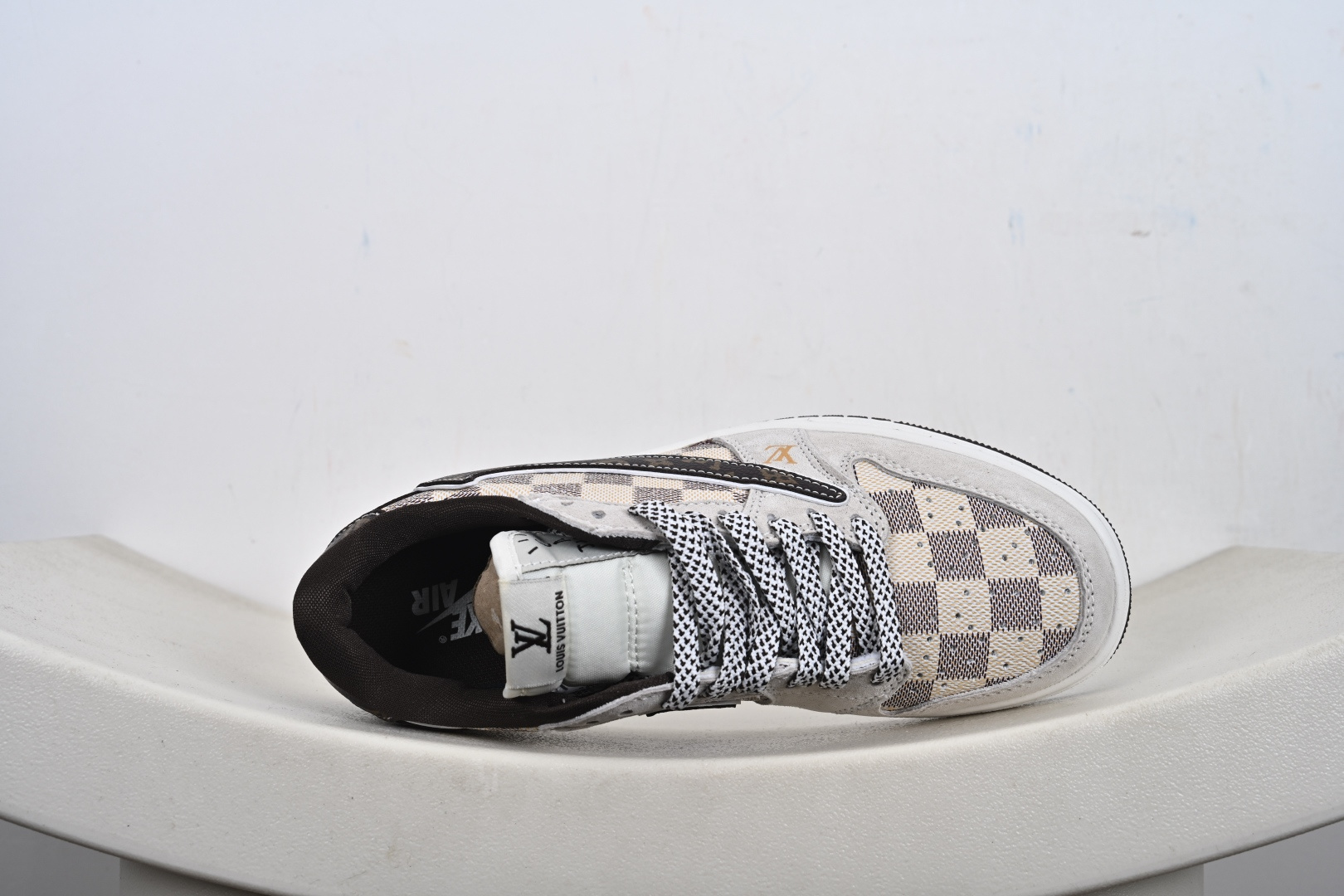 Travis Scott x Fragment Design x Jordan Air Jordan 1 Low OG SP “LV联名——方格米棕” DZ5899-038