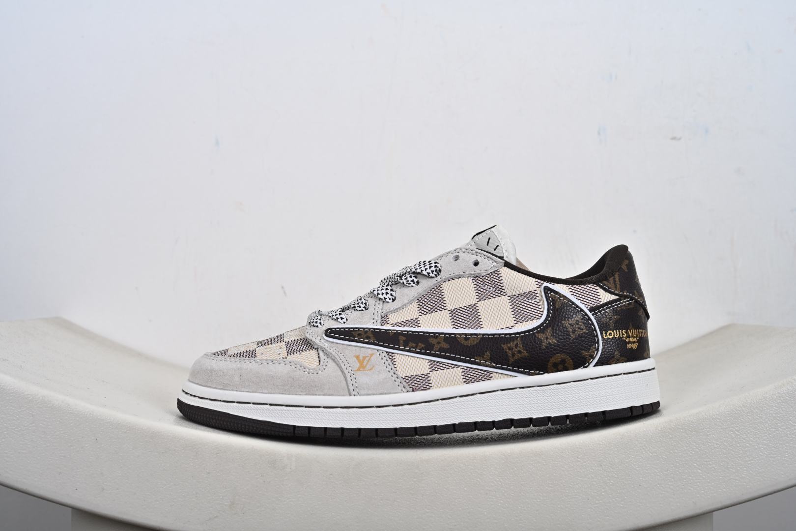 Travis Scott x Fragment Design x Jordan Air Jordan 1 Low OG SP “LV联名——方格米棕” DZ5899-038