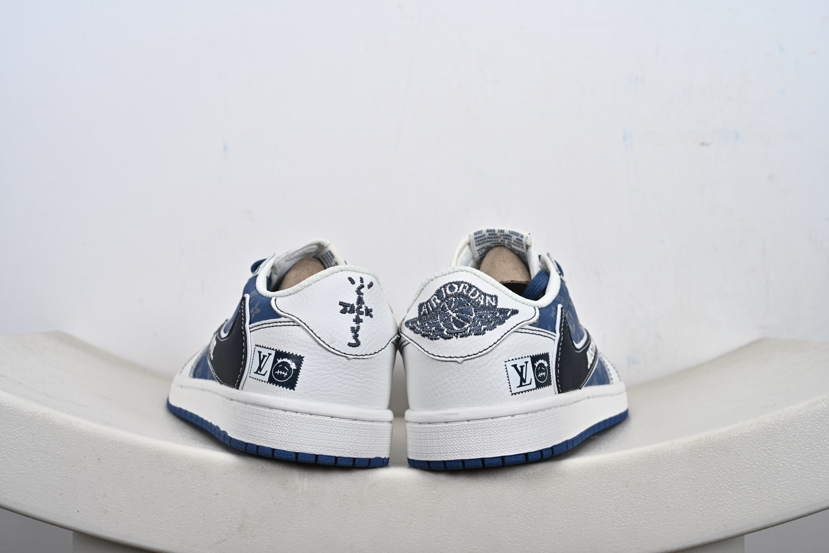 定制版乔丹Fragment x Travis Scott xDior Air Jordan 1 Low 三方联名倒钩 DZ5899-037