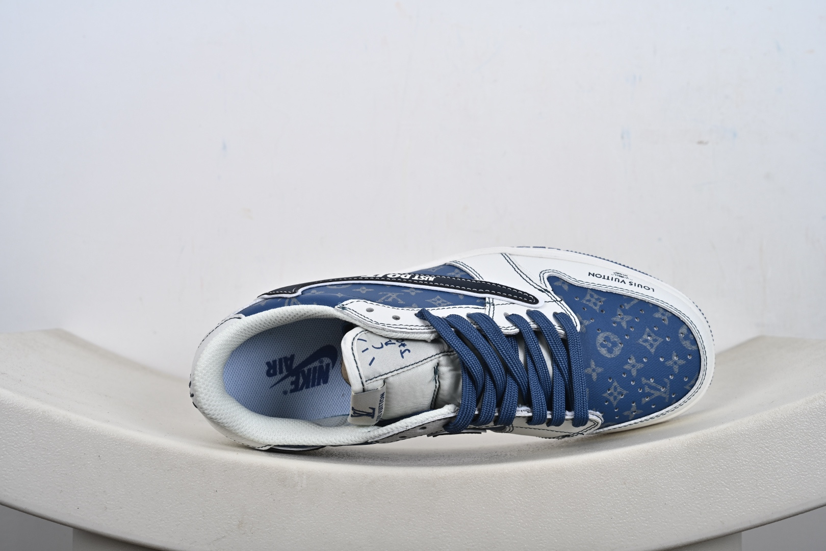 定制版乔丹Fragment x Travis Scott xDior Air Jordan 1 Low 三方联名倒钩 DZ5899-037