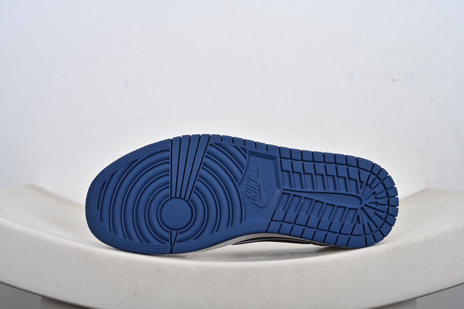 定制版乔丹Fragment x Travis Scott xDior Air Jordan 1 Low 三方联名倒钩 DZ5899-037