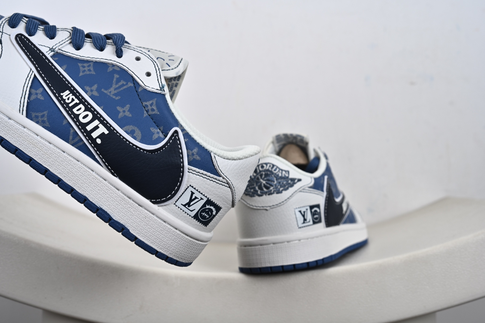 定制版乔丹Fragment x Travis Scott xDior Air Jordan 1 Low 三方联名倒钩 DZ5899-037