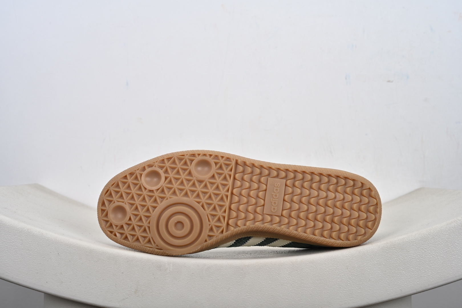 Adidas Originals Samba OG 阿迪桑巴舞系列绅士德训足球风百搭低帮休闲运动板鞋 JR8848