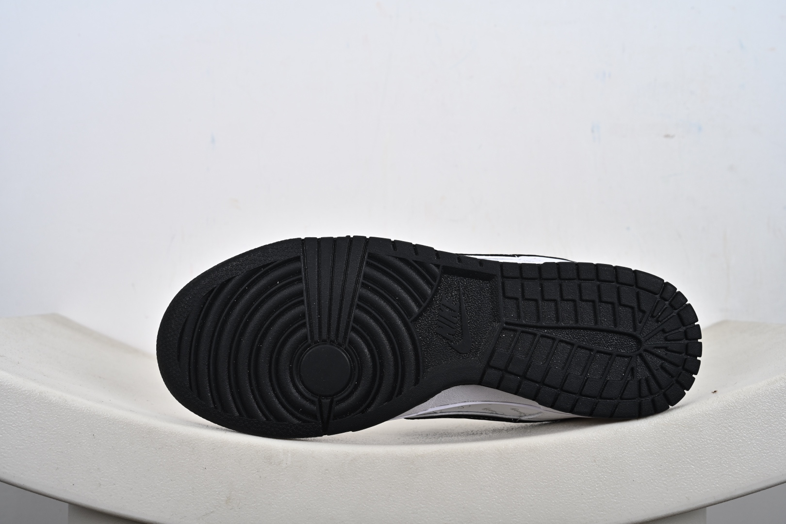 NIKE Dunk Low RETRO 联名款 CS1688-127