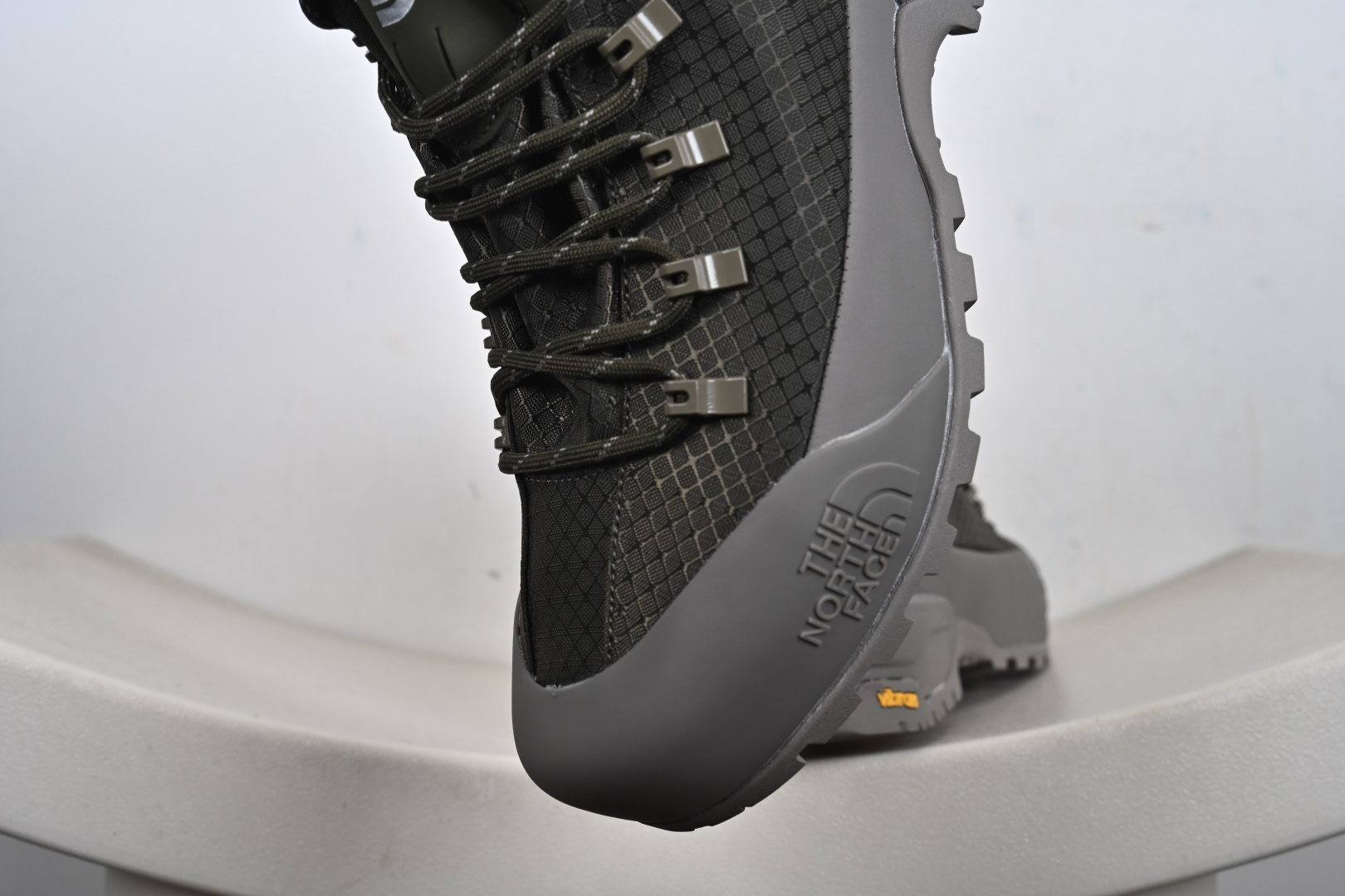 240 北面THE NORTH FACE Soukuu Glenclyffe Tnf 高帮户外防水机能鞋 NFOA84SEO41-090