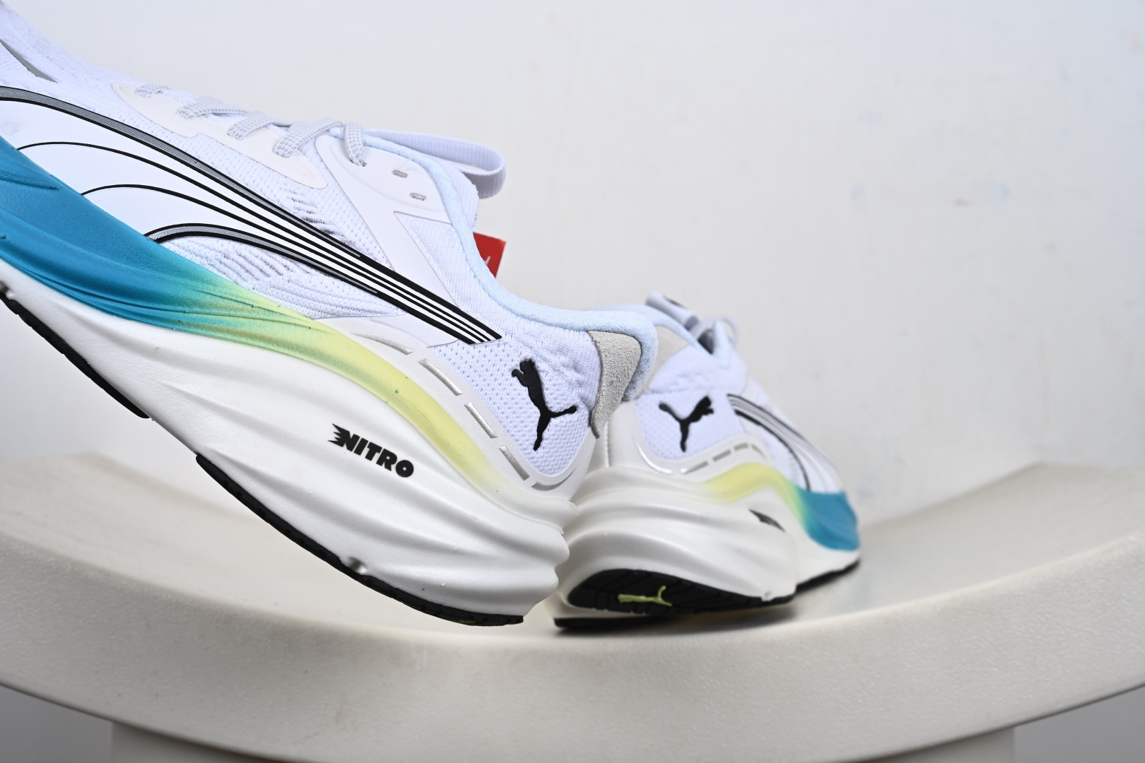 PUMA彪马Magnify Nitro 3 舒适百搭经典低帮跑步鞋 311046-04