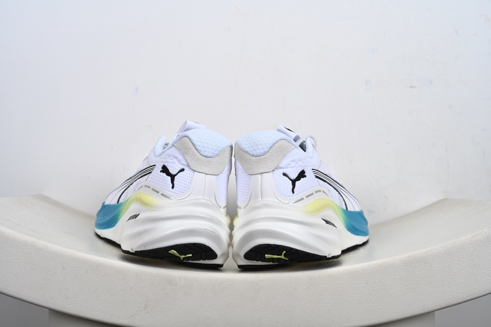 PUMA彪马Magnify Nitro 3 舒适百搭经典低帮跑步鞋 311046-04