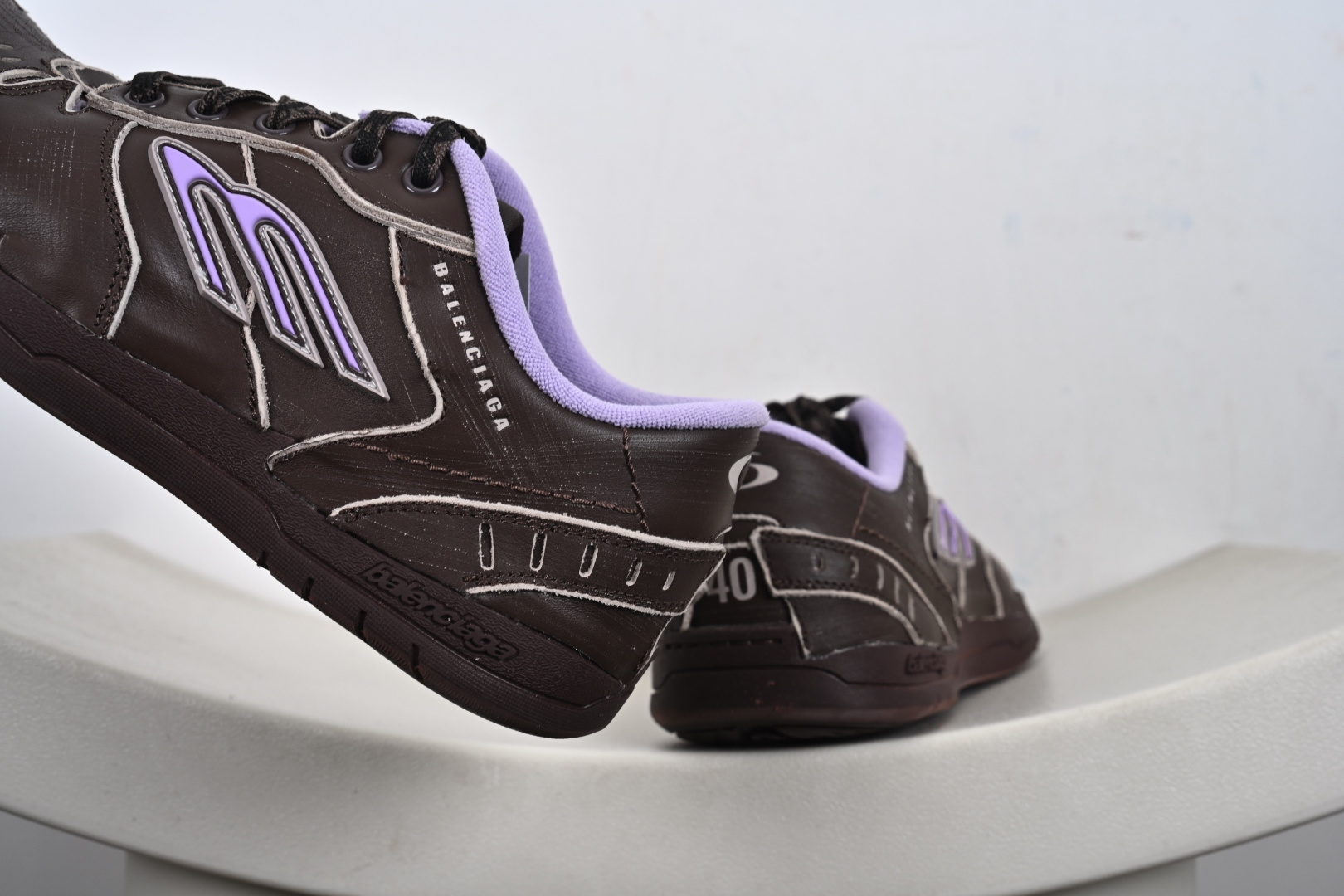 360 Balenciaga 巴黎世家 Hamptons 手工做旧款 牛皮革 复古圆头系带低帮休闲鞋 841765 WCURB 9141 841765 WCURB 1180 841763 WCURS 2050