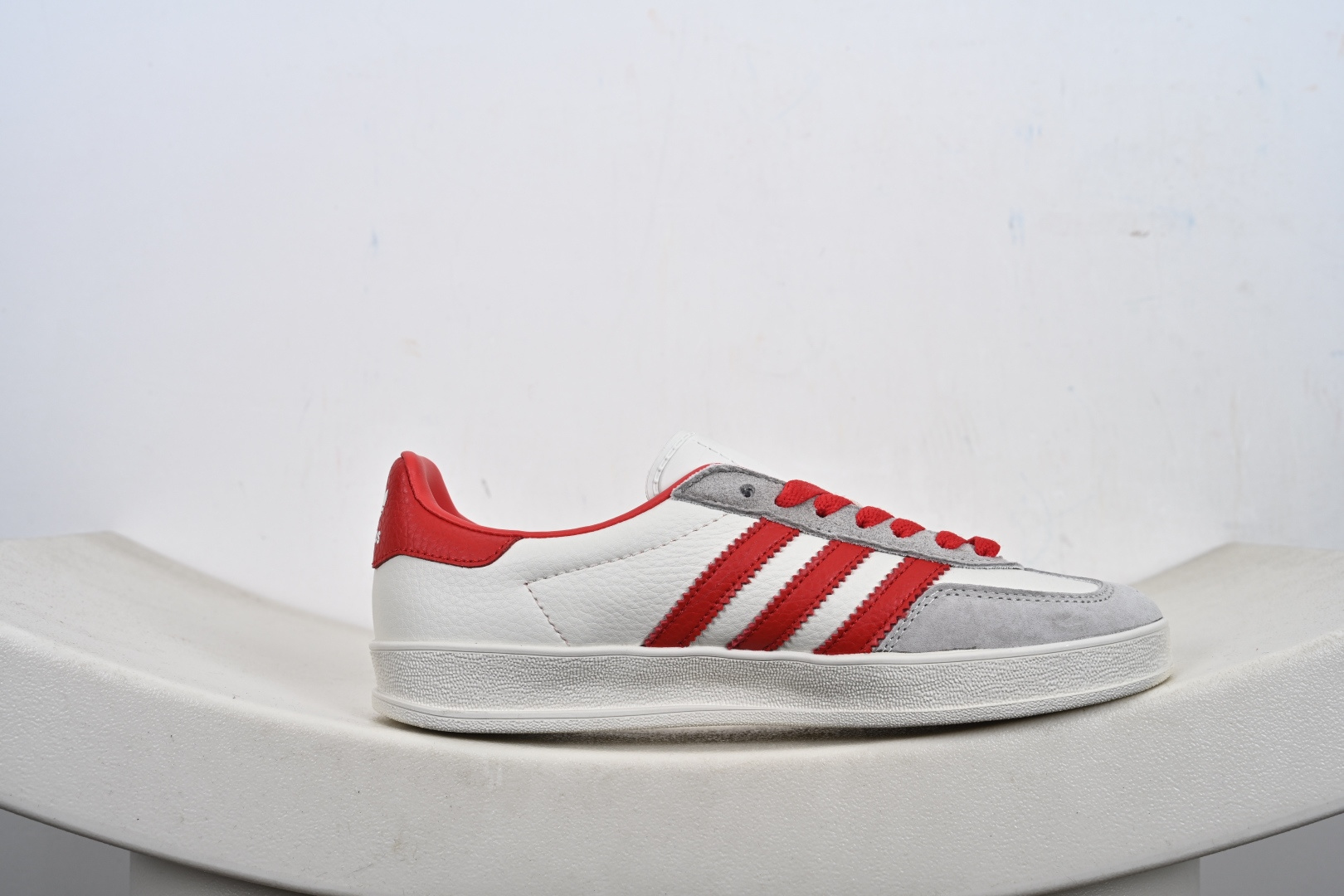 阿迪达斯/三叶草Adidas Originals Superstar 经典贝壳头系列低帮百搭休闲运动板鞋 DD6612