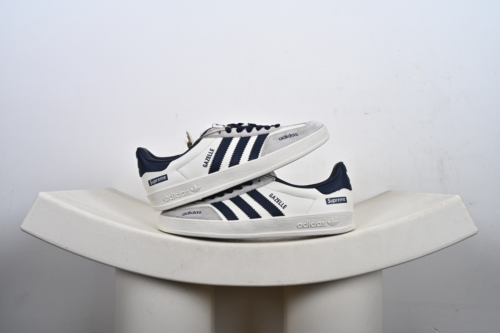 阿迪达斯/三叶草Adidas Originals Superstar 经典贝壳头系列低帮百搭休闲运动板鞋 DD6612 DD6611