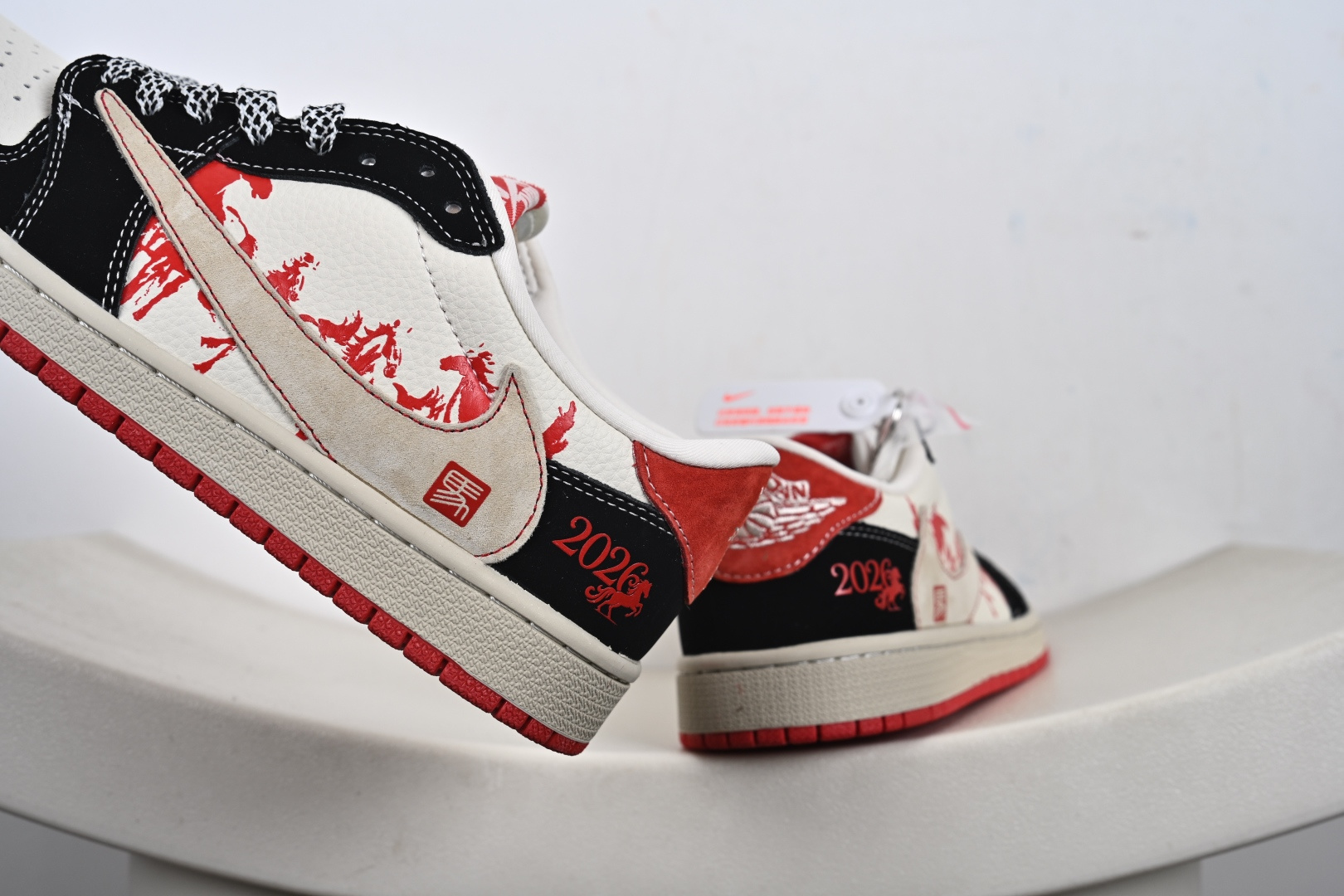定制版Travis Scott x Fragment Design x Jordan Air Jordan 1 Low OG SP “马年联名——黑红马年” XS2025-086