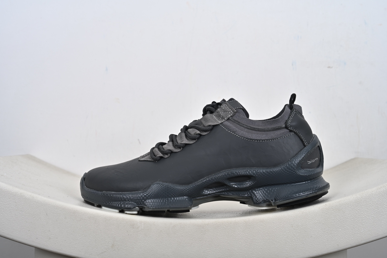 ECCO爱步跑步鞋百搭舒适 秋冬新款厚底休闲运动鞋男鞋