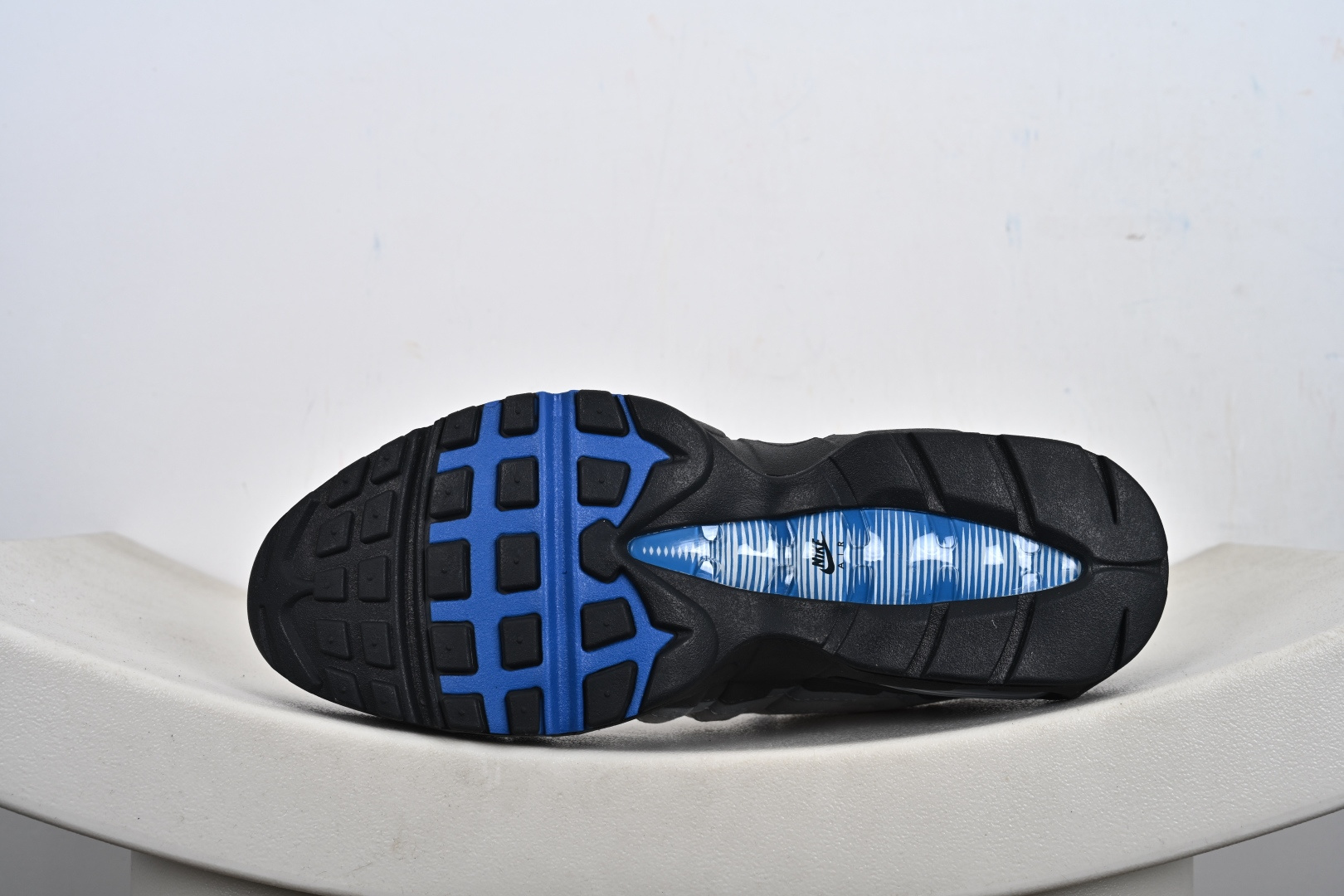 NIKE Air Max 95 纯原版本 潮流百搭 气垫缓震慢跑鞋 IM7410-100-Top High Quatity Cheap Sneakers Fashion Clothing Clothes Bags handbags Shoes of all Brand wholesale With The best Quality And Beautiful Price from China Factory Chinese suppliers wholesaler seller NIKE Air Max 95 纯原版本 潮流百搭 气垫缓震慢跑鞋 IM7410-100