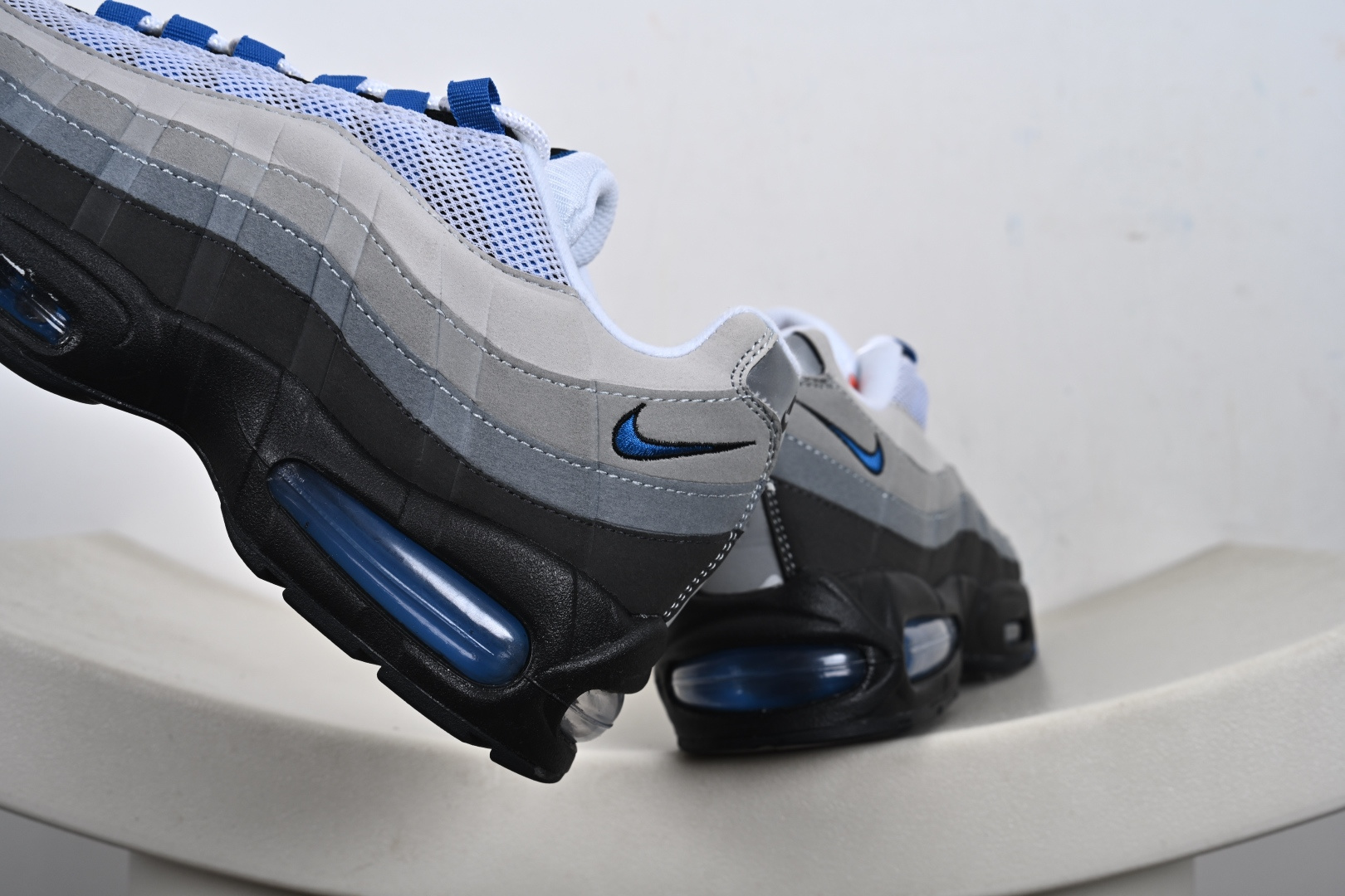 NIKE Air Max 95 纯原版本 潮流百搭 气垫缓震慢跑鞋 IM7410-100-Top High Quatity Cheap Sneakers Fashion Clothing Clothes Bags handbags Shoes of all Brand wholesale With The best Quality And Beautiful Price from China Factory Chinese suppliers wholesaler seller NIKE Air Max 95 纯原版本 潮流百搭 气垫缓震慢跑鞋 IM7410-100