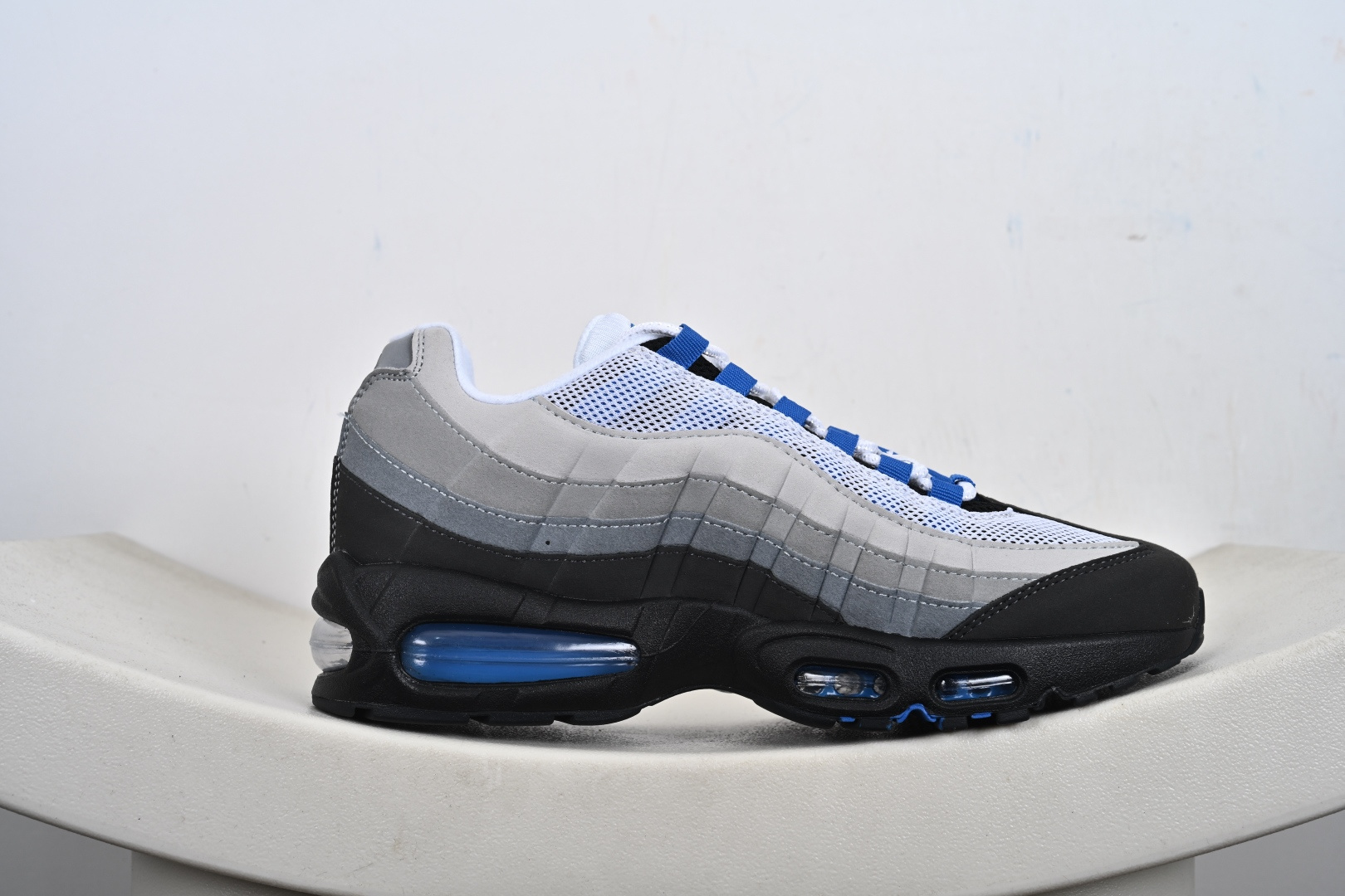 NIKE Air Max 95 纯原版本 潮流百搭 气垫缓震慢跑鞋 IM7410-100-Top High Quatity Cheap Sneakers Fashion Clothing Clothes Bags handbags Shoes of all Brand wholesale With The best Quality And Beautiful Price from China Factory Chinese suppliers wholesaler seller NIKE Air Max 95 纯原版本 潮流百搭 气垫缓震慢跑鞋 IM7410-100