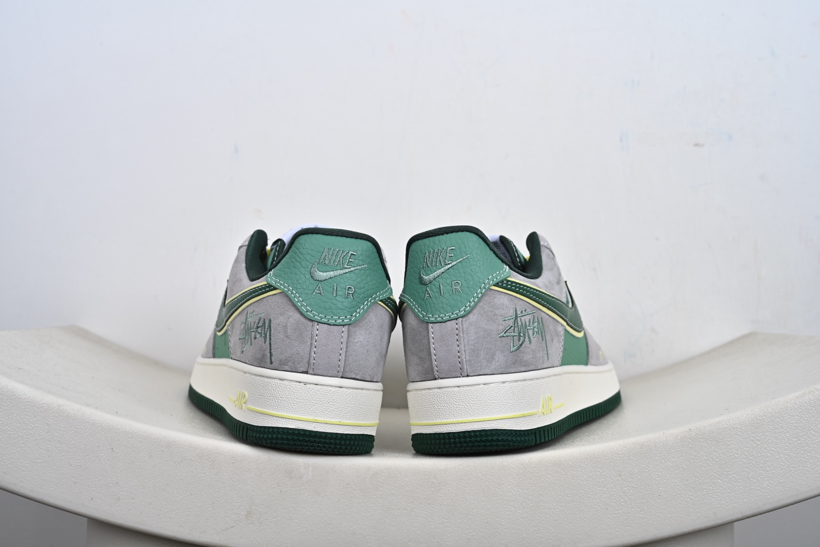 NIke Air Force 1 ‘07 Low “斯图西联名——绿灰猪八”空军一号 低帮 运动鞋 SS1979-007
