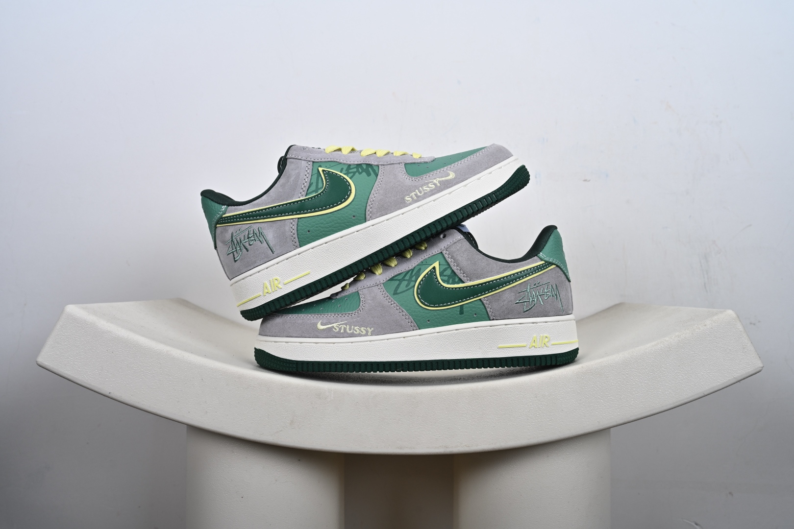 NIke Air Force 1 ‘07 Low “斯图西联名——绿灰猪八”空军一号 低帮 运动鞋 SS1979-007