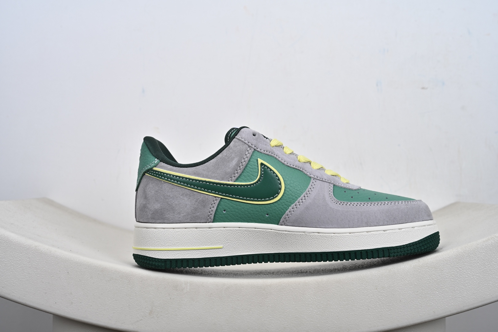 NIke Air Force 1 ‘07 Low “斯图西联名——绿灰猪八”空军一号 低帮 运动鞋 SS1979-007