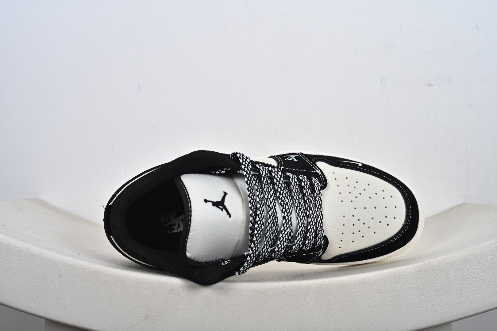 Nike Air Jordan 1 Low 联名款 AJ1乔1低帮休闲板鞋 QL1988-002