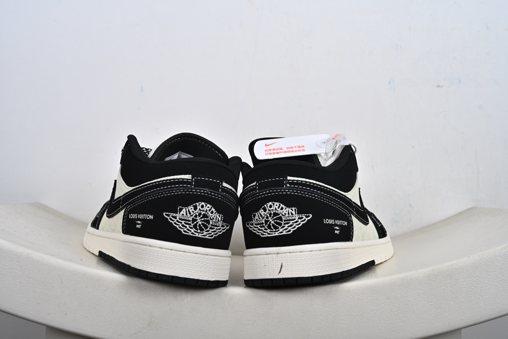 Nike Air Jordan 1 Low 联名款 AJ1乔1低帮休闲板鞋 QL1988-002