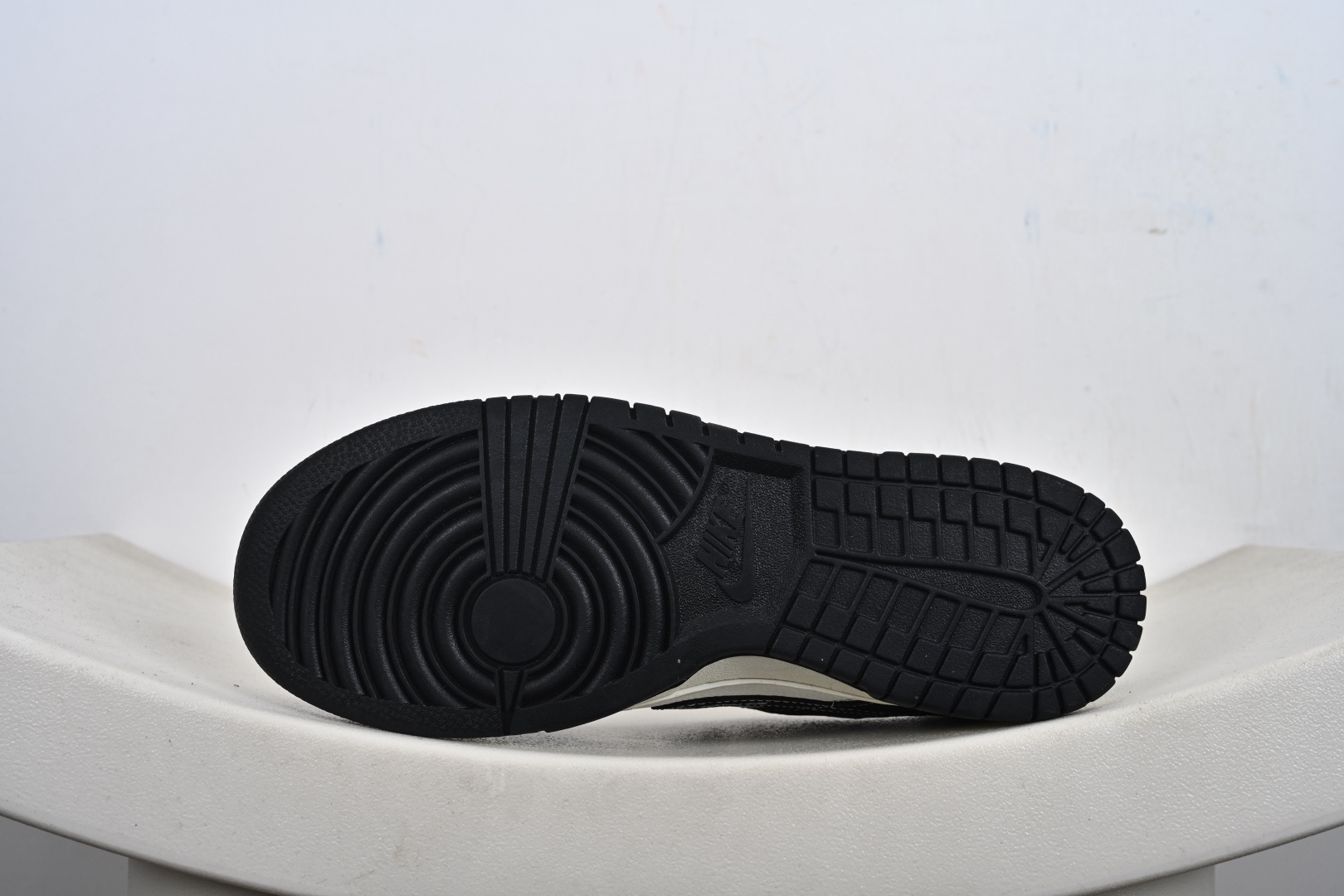 NK SB Dunk Low高端定制 低帮休闲板鞋 定制鞋盒 Ortholite鞋垫透气防臭 YF9511-915