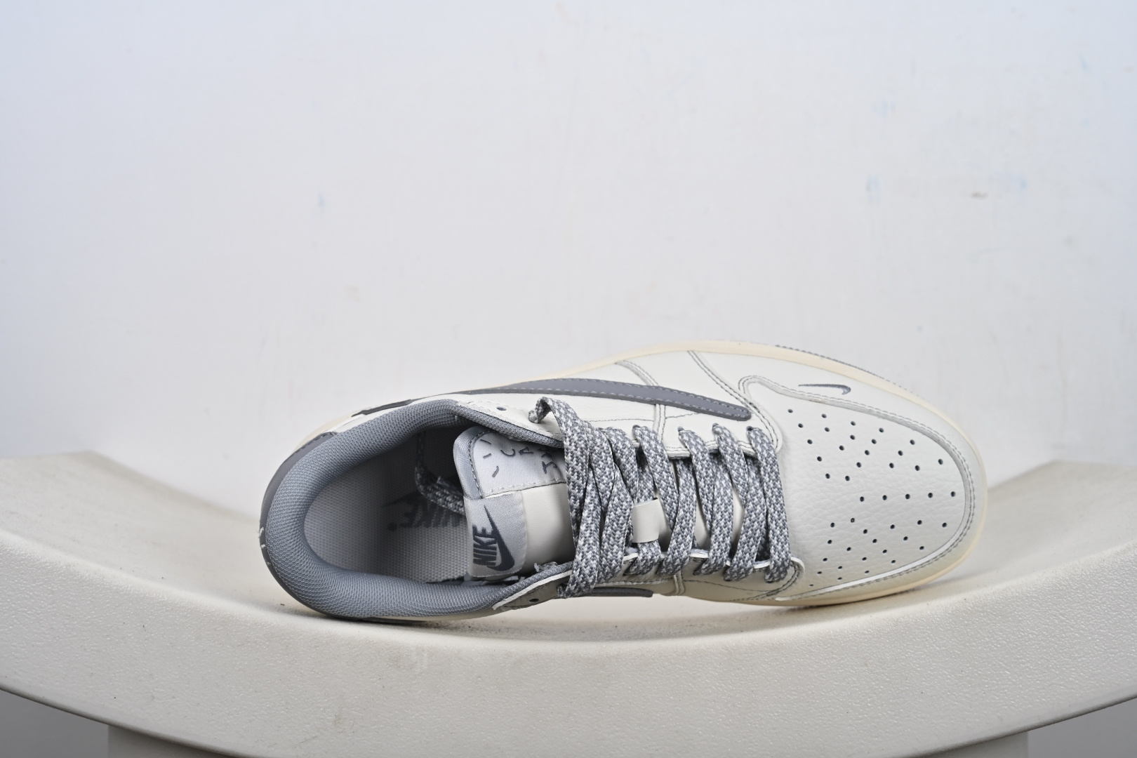 Nike Air Jordan 1 x Travis Scott AJ1 倒勾 乔一 倒钩 DIY定制 耐克低帮文化篮球鞋 CS5288-501