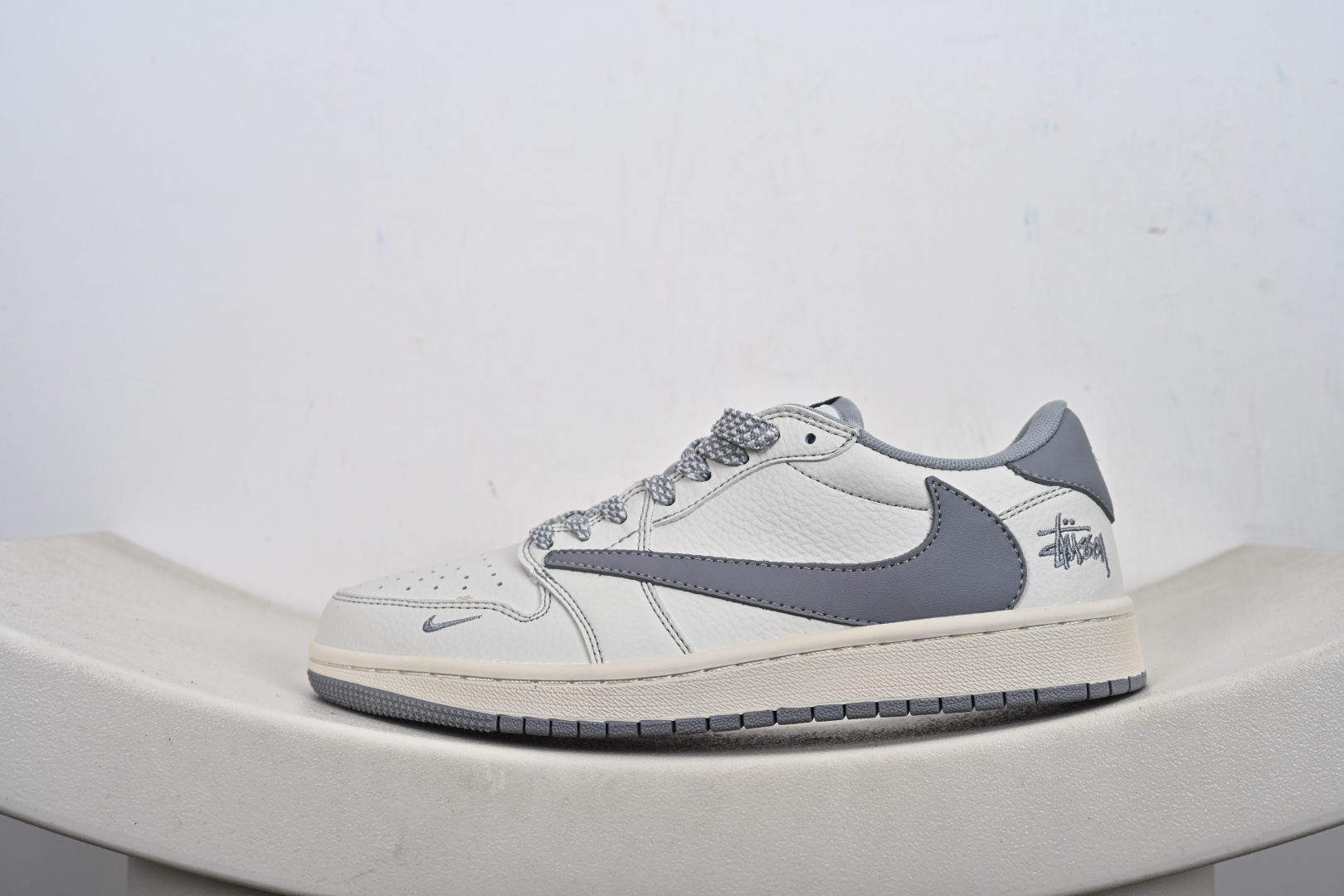 Nike Air Jordan 1 x Travis Scott AJ1 倒勾 乔一 倒钩 DIY定制 耐克低帮文化篮球鞋 CS5288-501