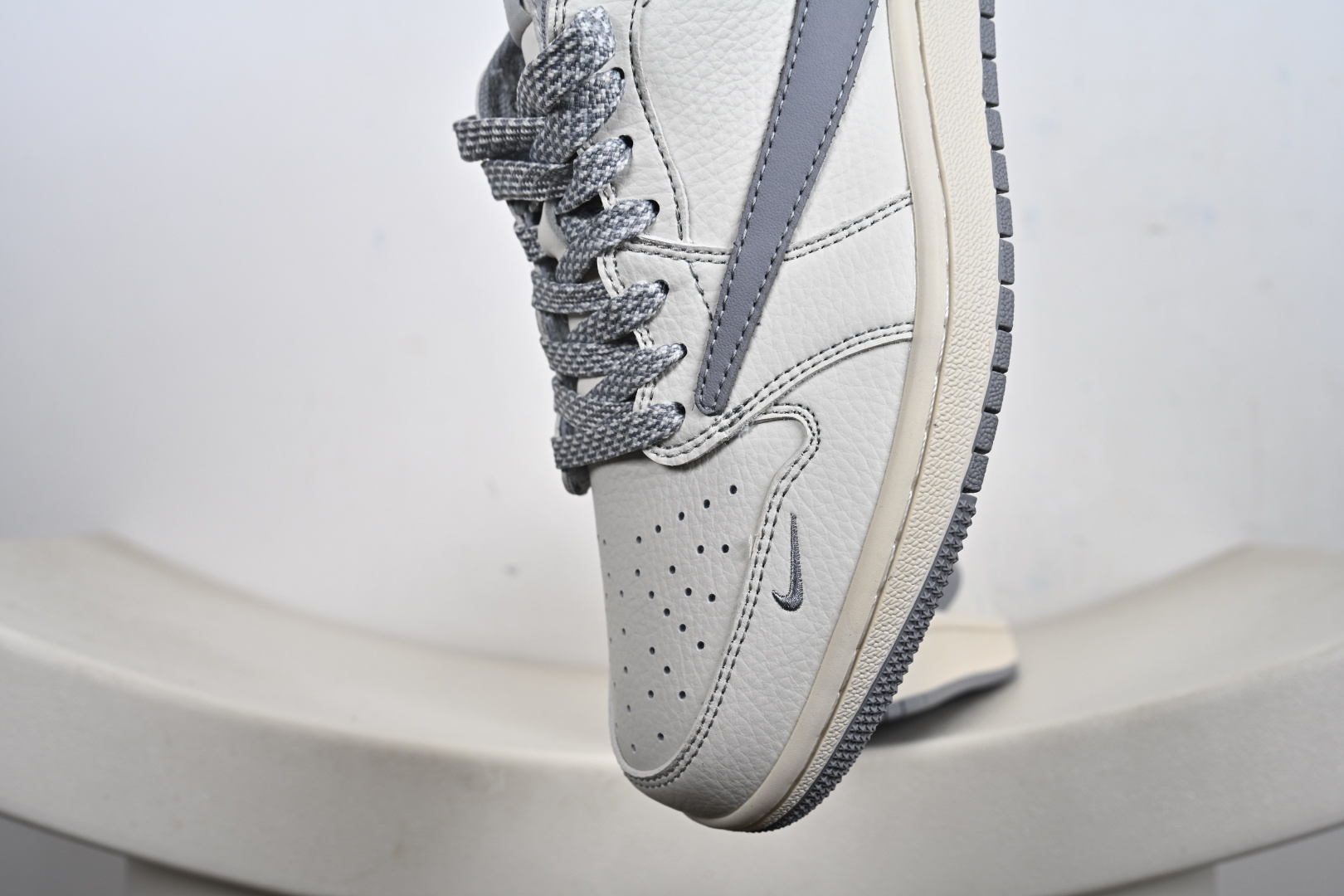 Nike Air Jordan 1 x Travis Scott AJ1 倒勾 乔一 倒钩 DIY定制 耐克低帮文化篮球鞋 CS5288-501