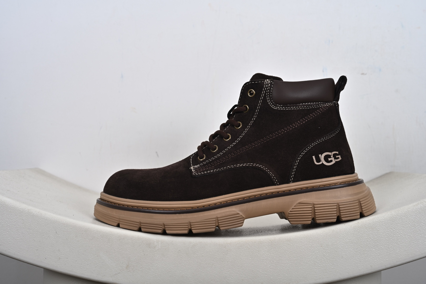 UGG Tasman Weather Hybrid 塔斯曼混合系列中帮轻量休闲马丁靴