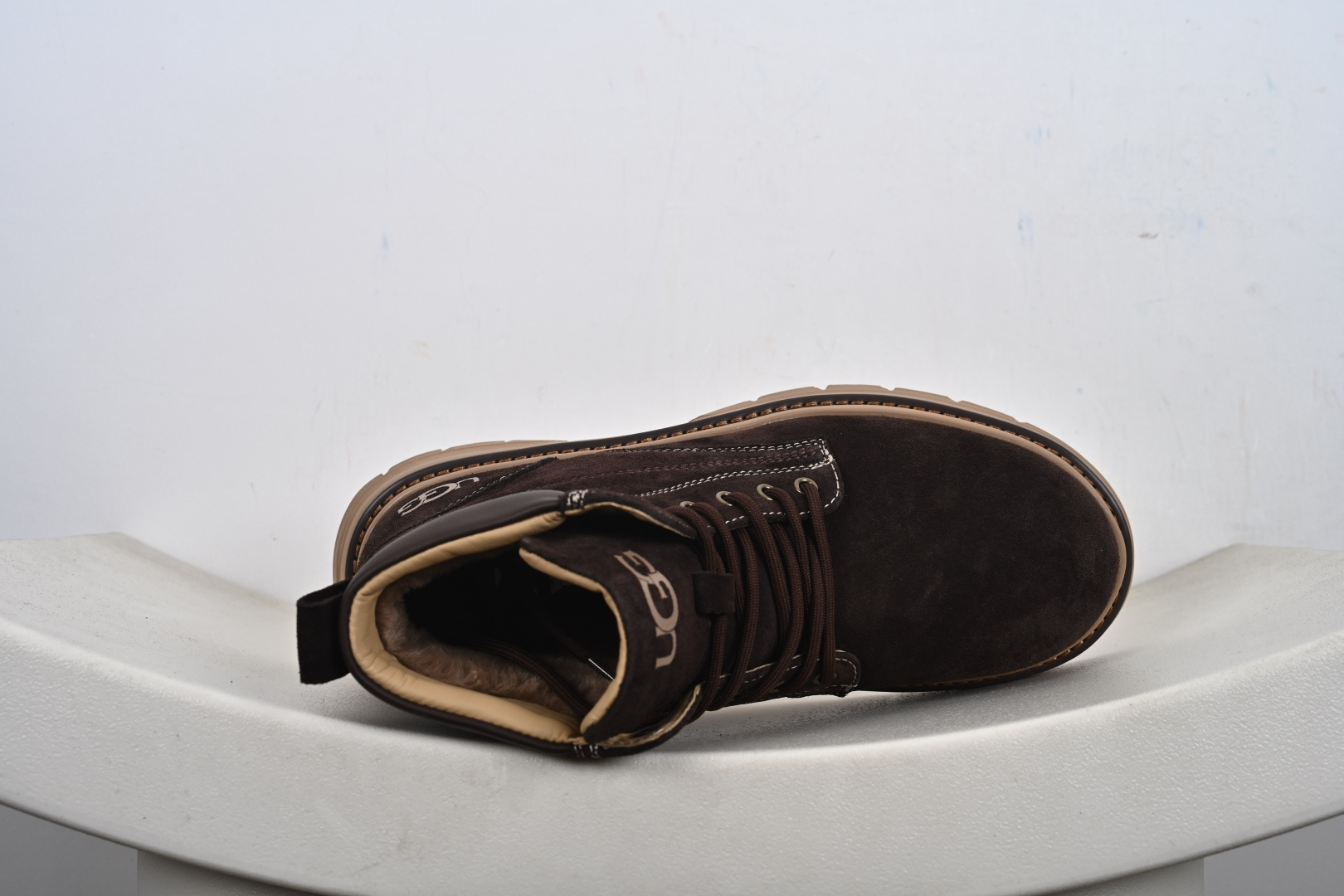 UGG Tasman Weather Hybrid 塔斯曼混合系列中帮轻量休闲马丁靴