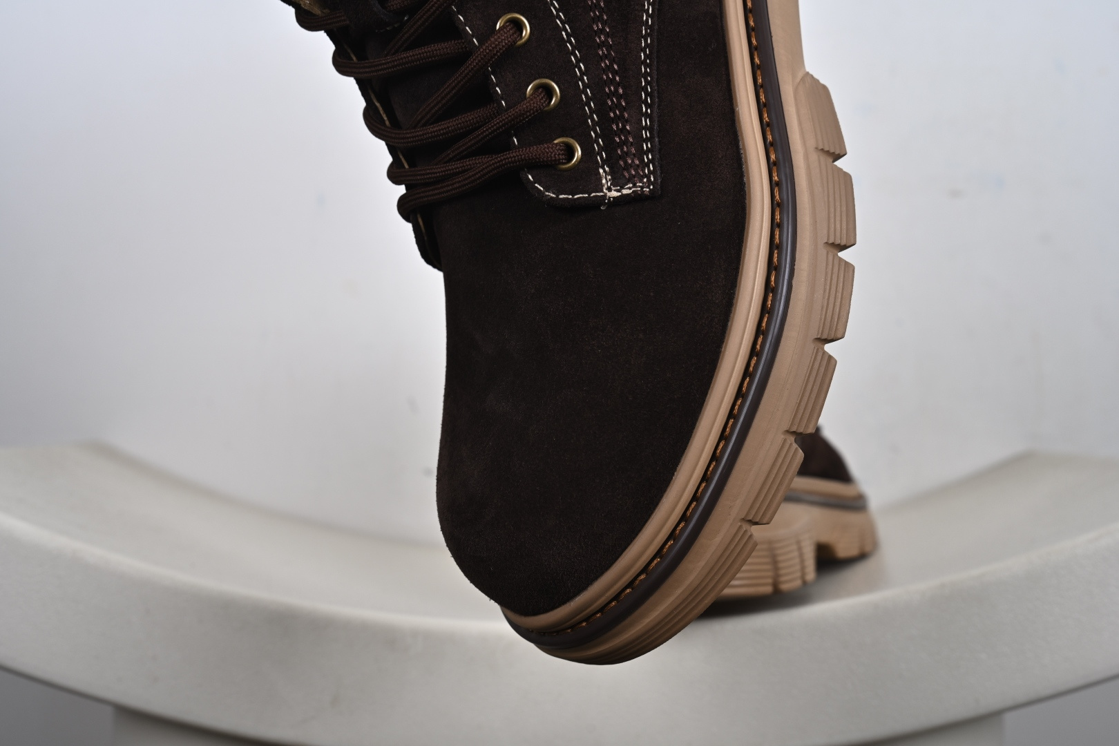 UGG Tasman Weather Hybrid 塔斯曼混合系列中帮轻量休闲马丁靴