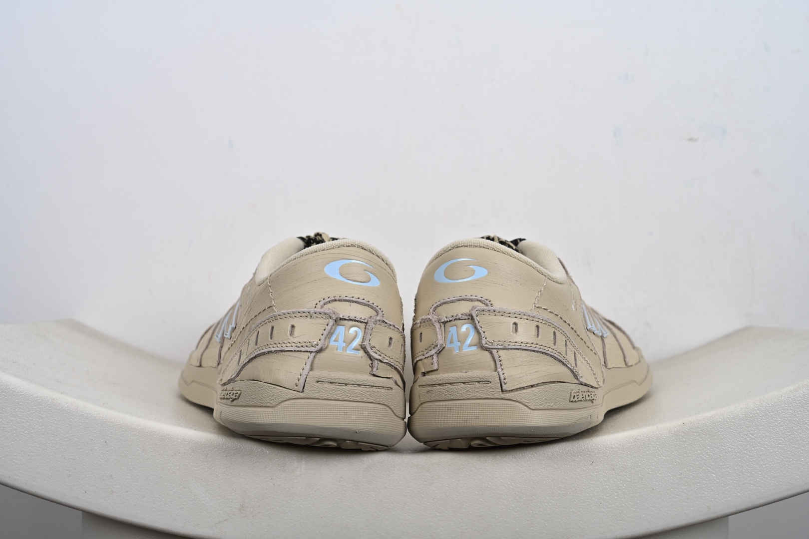 360 Balenciaga 巴黎世家 Hamptons 手工做旧款 牛皮革 复古圆头系带低帮休闲鞋 841765 WCURB 9141 841765 WCURB 1180 841763 WCURS 2050 841765 WCURS 9490